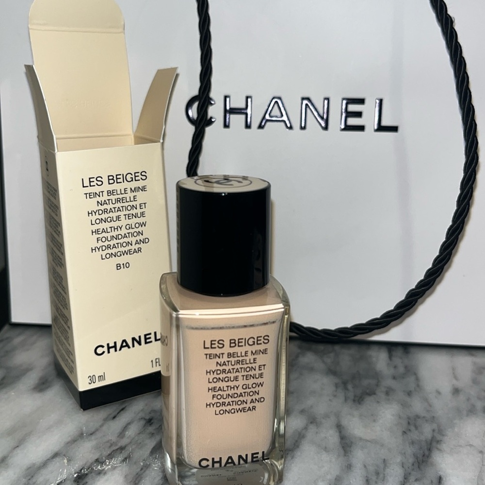 Chanel Les Beiges healthy glow foundation B10